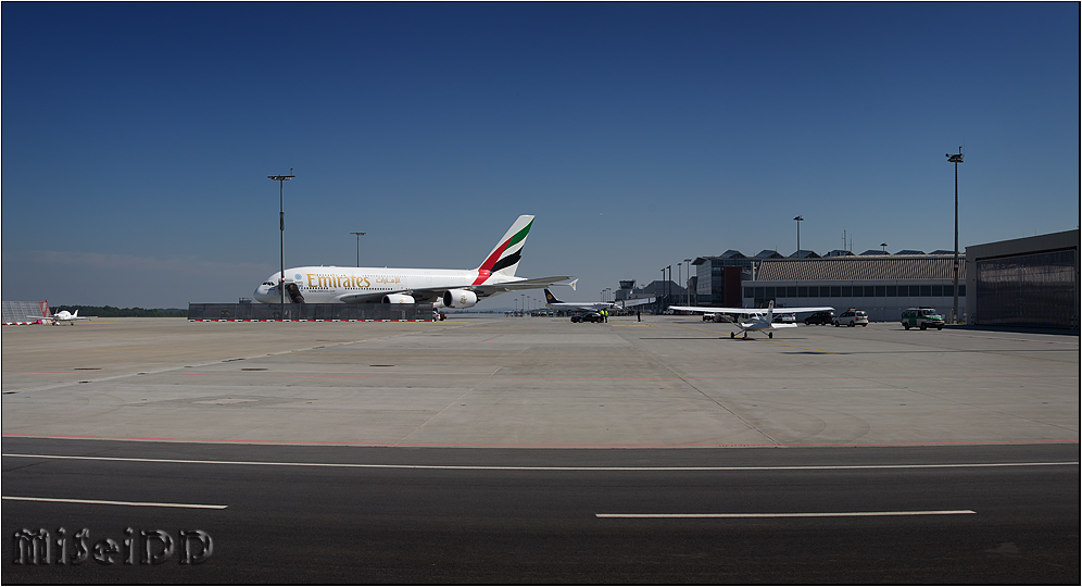 A380 in DRS